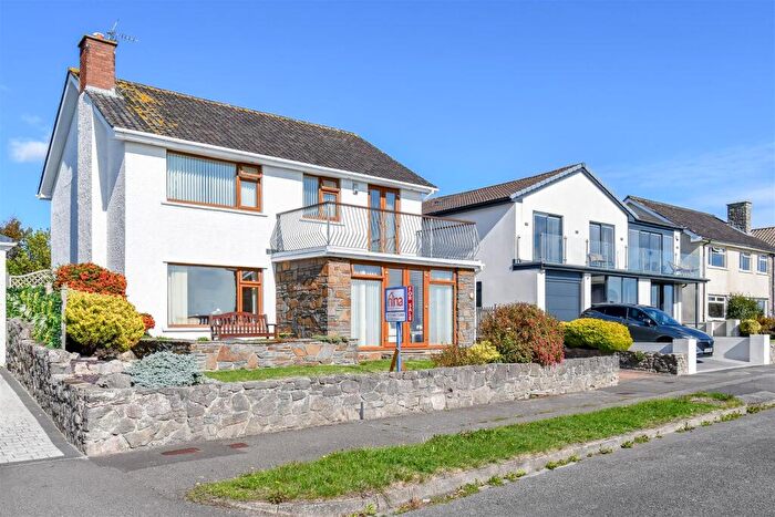 4 Bedroom Detached House For Sale In Marine Drive, Barry, CF62