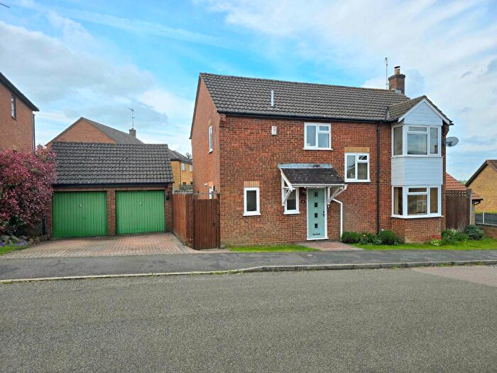 4 Bedroom Detached House For Sale In The Leys, Long Buckby, Northamptonshire, NN6