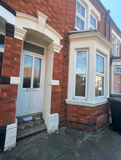 3 Bedroom House To Rent In Derby Road, Northampton, NN1