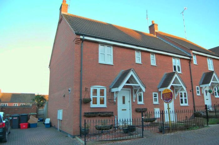 2 Bedroom End Of Terrace House To Rent In Acre Close, Lang Farm, Northants, NN11
