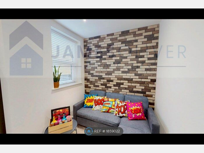 6 Bedroom Terraced House To Rent In Bradford Road, Southsea, PO5