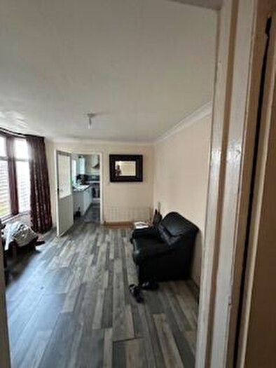 3 Bedroom Terraced House For Sale In St. Georges Square, London, E7