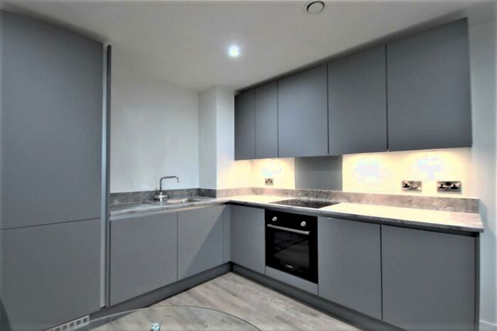 2 Bedroom Flat To Rent In Oxygen, Manchester, LS11
