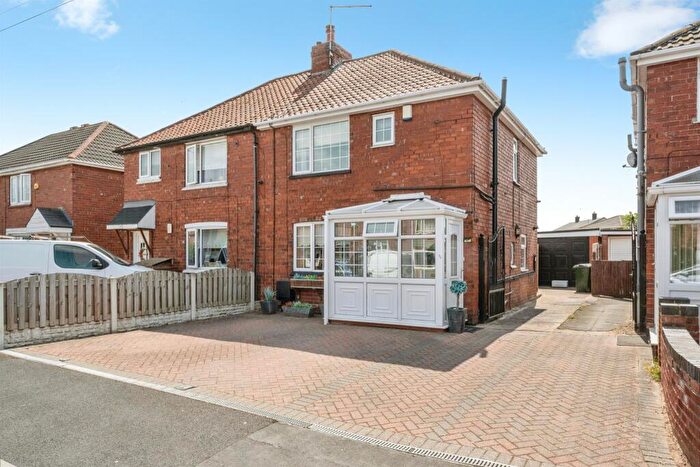 3 Bedroom Semi-Detached House For Sale In Milcroft Crescent, Hatfield, Doncaster, DN7