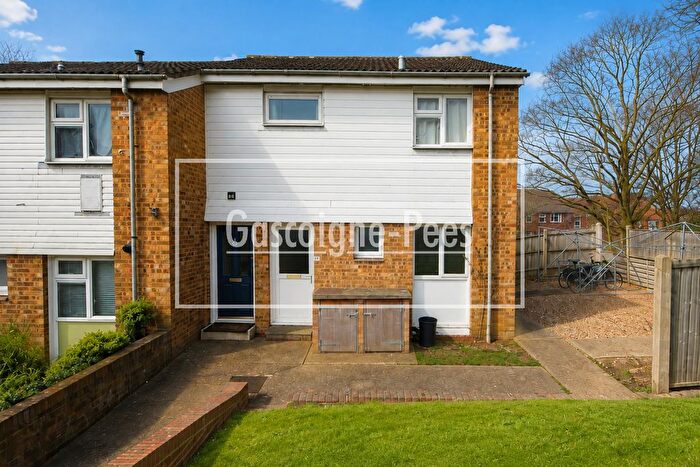1 Bedroom Flat To Rent In Clover Road, Guildford, GU2