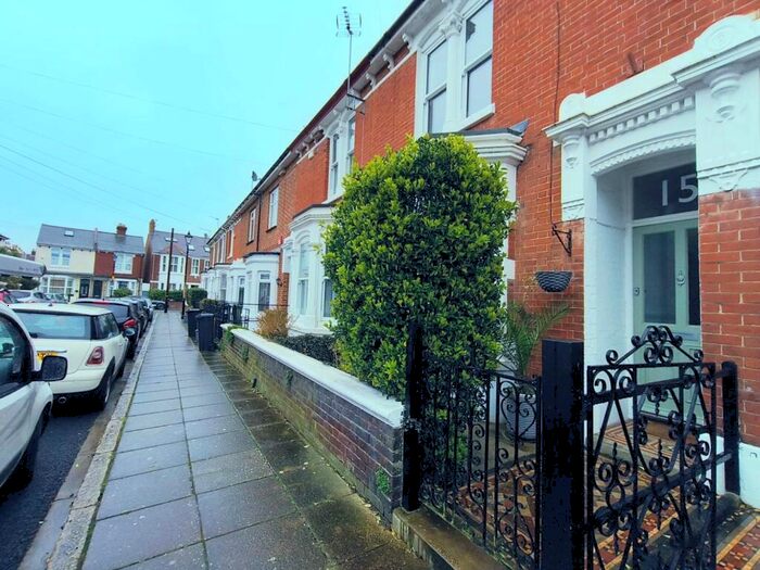 4 Bedroom House To Rent In Lowcay Road, Southsea, PO5