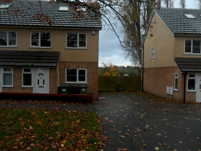 3 Bedroom Semi-Detached House To Rent In Tanhouse Avenue, Birmingham, B43