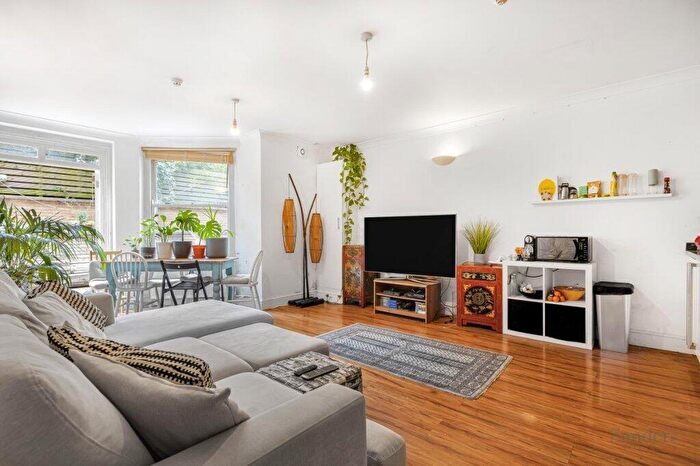 3 Bedroom Flat To Rent In Highbury New Park, Highbury, London, N5