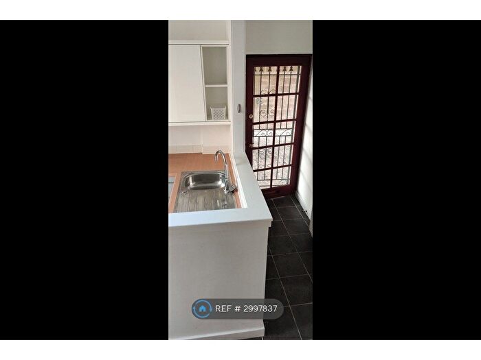 2 Bedroom Semi-Detached House To Rent In Taylors Lane, Dundee, DD2