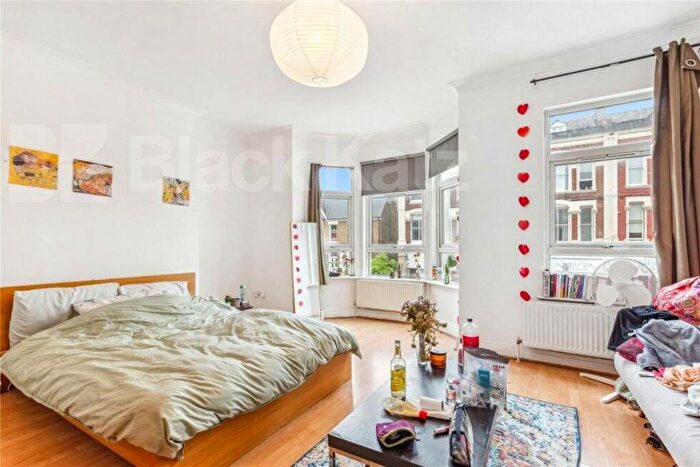 6 Bedroom Flat To Rent In Brecknock Road, Tufnell Park, N19
