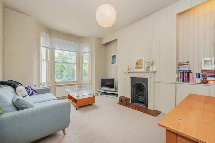 1 Bedroom Flat To Rent In St. James's Drive, London, SW17