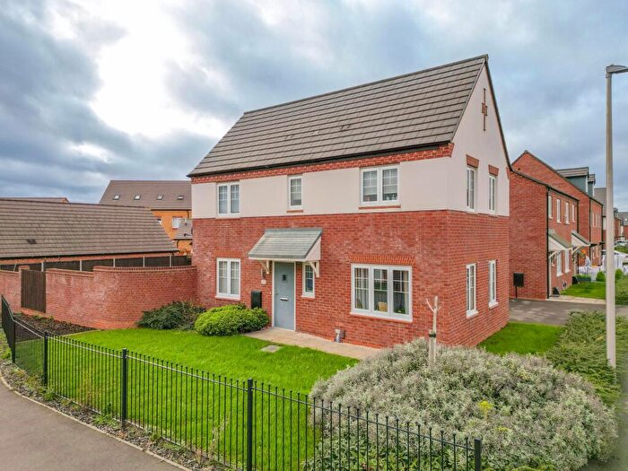 3 Bedroom Detached House For Sale In Edgedale Road, Nuneaton, CV11