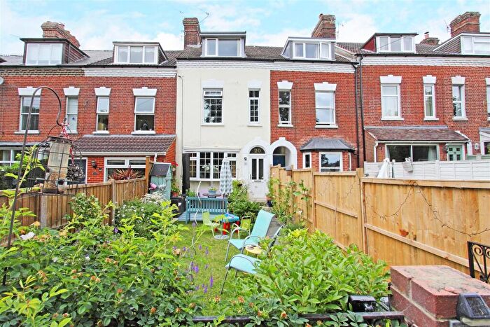 4 Bedroom Terraced House To Rent In Wyndham Terrace, Salisbury, SP1