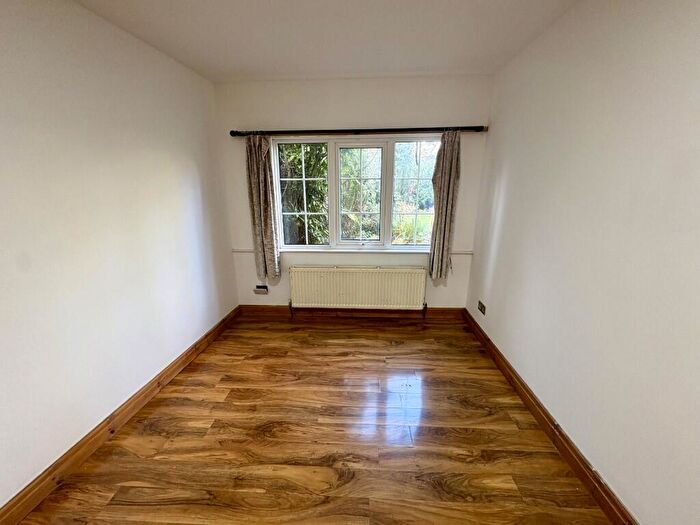 1 Bedroom Flat To Rent In Livingston Drive, Liverpool, Merseyside, L17