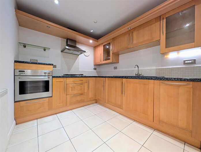 2 Bedroom Apartment To Rent In Quebec Quay, Liverpool, L3