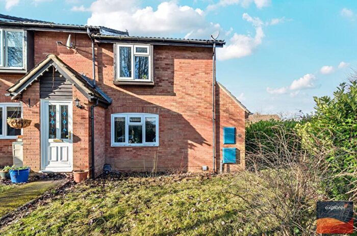 2 Bedroom End Of Terrace House For Sale In Cowslip Bank, Lychpit, RG24