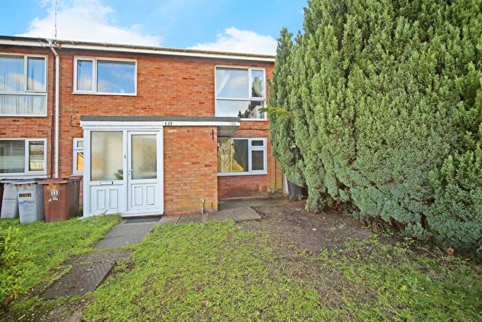 2 Bedroom Maisonette For Sale In Rowood Drive, Solihull, B92