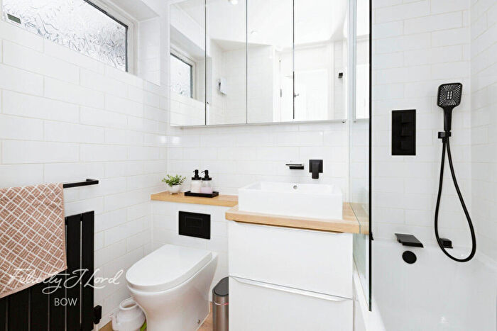1 Bedroom Flat For Sale In East India Dock Road, London, E14