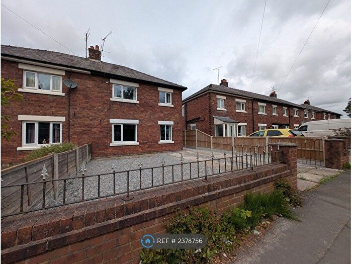 3 Bedroom Semi-Detached House To Rent In Hennel Lane, Walton-Le-Dale, Preston, PR5