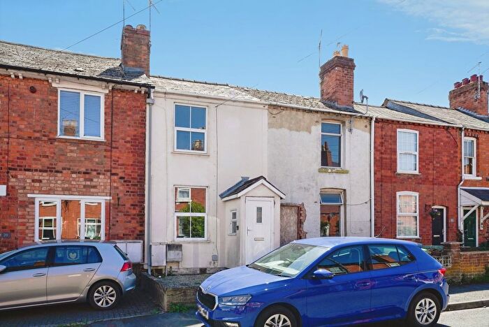 2 Bedroom Terraced House For Sale In Pitmaston Road, Worcester, Worcestershire, WR2