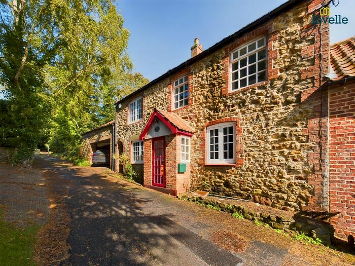 3 Bedroom Semi-Detached House To Rent In Church Lane, Tealby, LN8