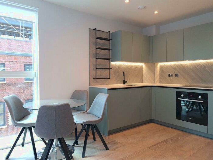 2 Bedroom Flat To Rent In Darjeeling House -, P18