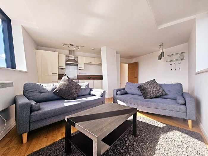 2 Bedroom Apartment To Rent In Mann Island, Liverpool, L3