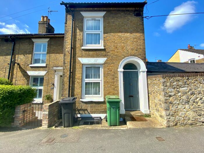 2 Bedroom House To Rent In Wheeler Street, Maidstone, Kent, ME14