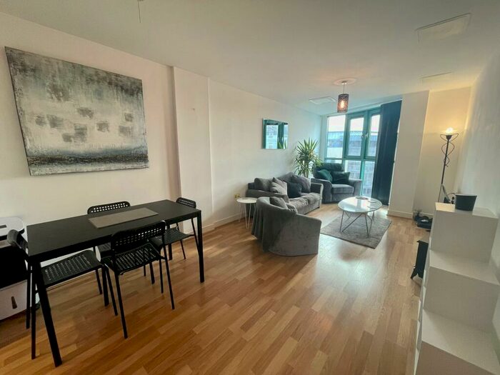 1 Bedroom Property To Rent In Ocean Crescent, City Centre *Zero Deposit Guarantee Available*, PL1