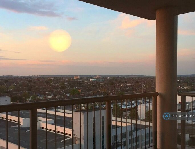 1 Bedroom Flat To Rent In Thames View, Ilford, IG1