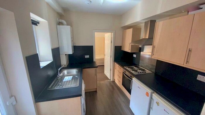 3 Bedroom Flat To Rent In Lonsdale Terrace, Newcastle Upon Tyne, NE2