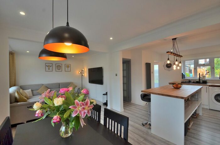 3 Bedroom Semi-Detached House To Rent In Southern Way, Wolverton, MK12