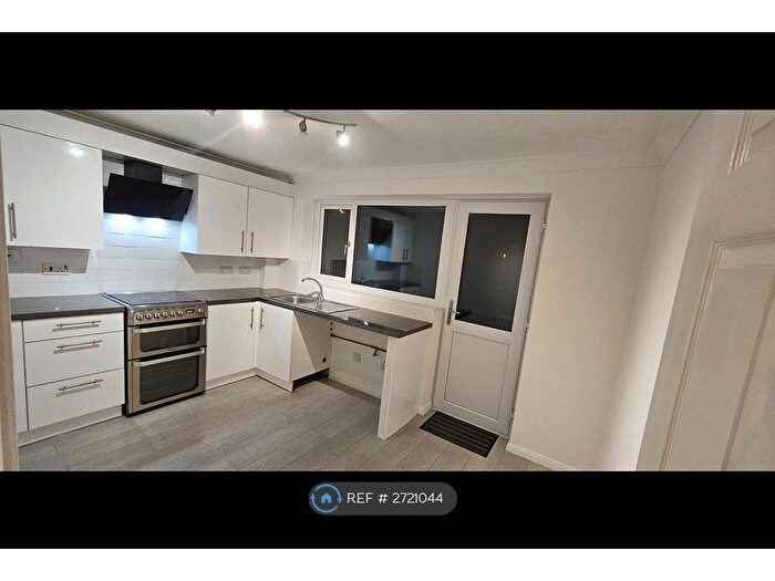 2 Bedroom Terraced House To Rent In Dickens Drive, Kettering, NN16