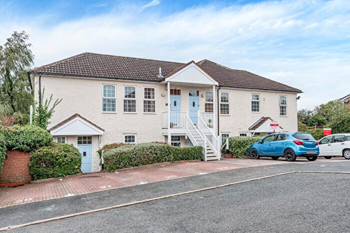 1 Bedroom Apartment For Sale In Exmoor Drive, Bromsgrove, Worcestershire, B61