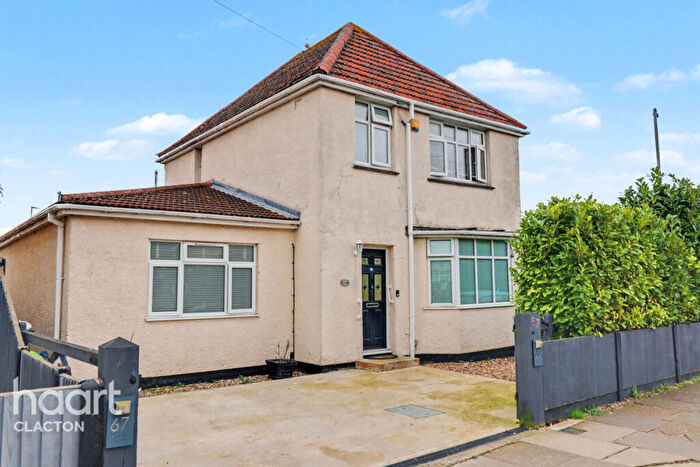 4 Bedroom Detached House For Sale In Severn Road, Clacton-On-Sea, CO15