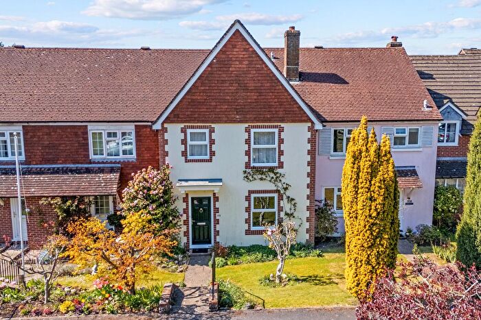 3 Bedroom Terraced House For Sale In Poplar Way, Midhurst, GU29