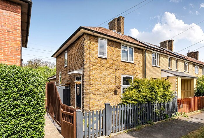 3 Bedroom End Terrace House For Sale In Shaftesbury Road, Carshalton, SM5