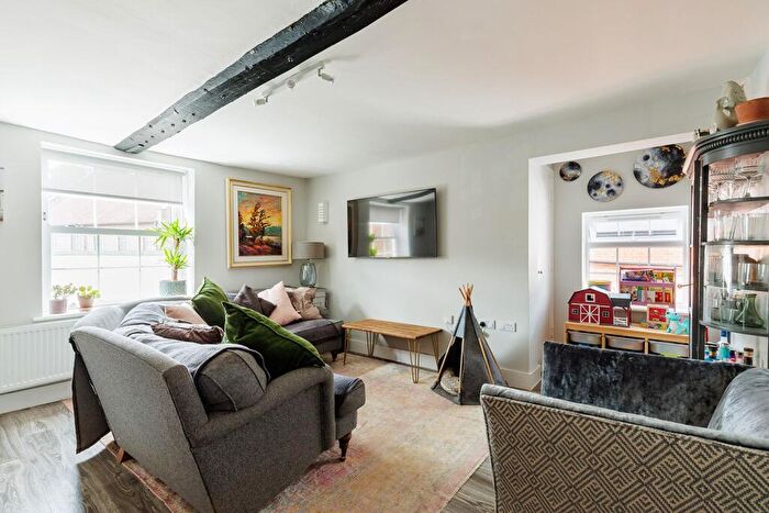 2 Bedroom Flat For Sale In Wharf Street, Godalming, GU7