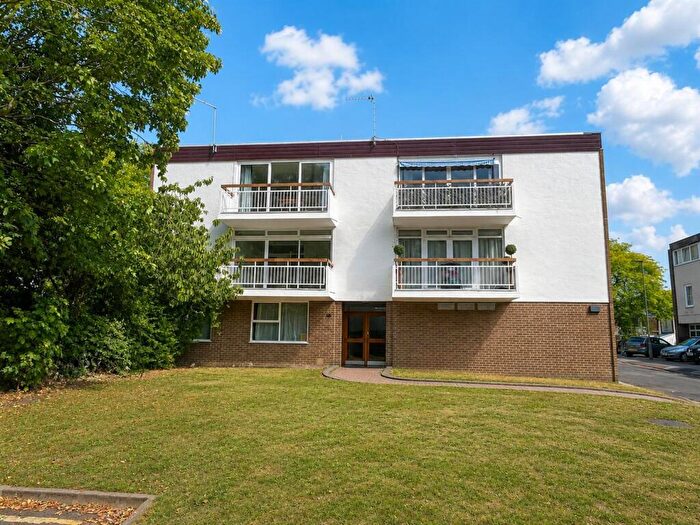 2 Bedroom Apartment To Rent In St. Pauls Square, Bromley, BR2