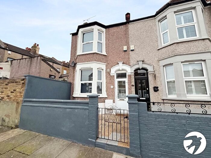 2 Bedroom End Of Terrace House To Rent In Cardiff Street, London, SE18