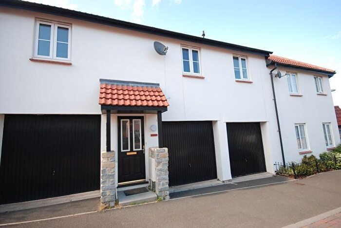 2 Bedroom Flat To Rent In Flax Meadow Lane, Axminster, Devon, EX13