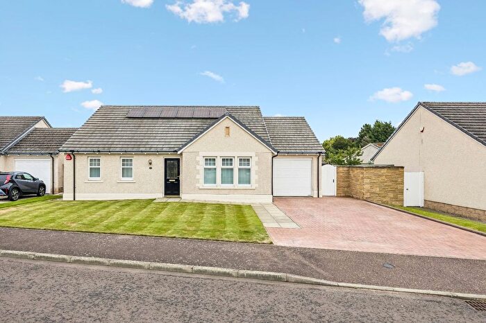 3 Bedroom Bungalow For Sale In Monks Walk, Errol, Perth, PH2