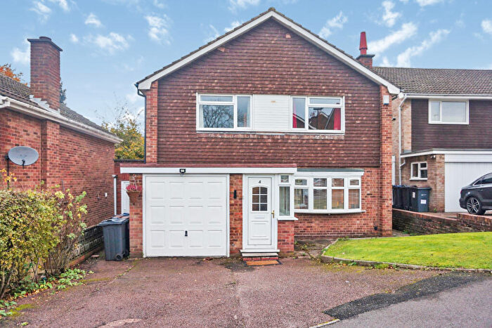 4 Bedroom Detached House For Sale In Gresley Close, Four Oaks, Sutton Coldfield, B75