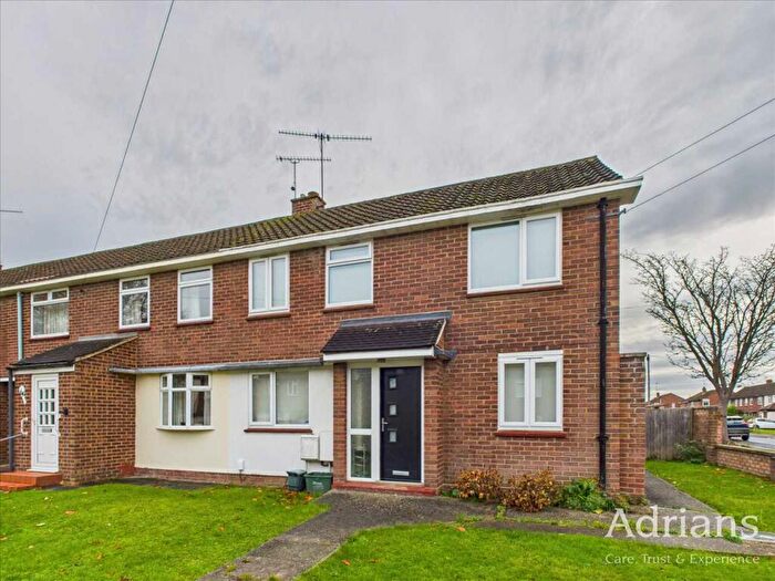 2 Bedroom Maisonette For Sale In Mendip Road, Chelmsford, CM1