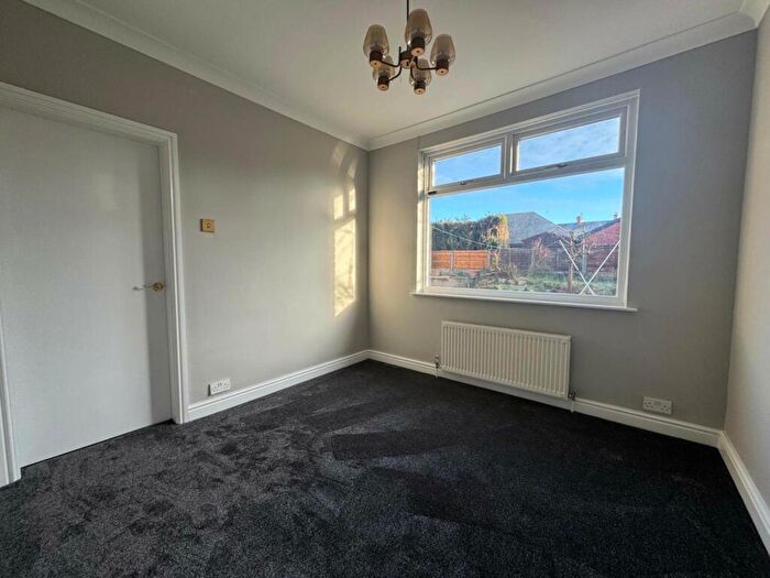 2 Bedroom Detached Bungalow To Rent In Manor Road, Shaw, OL2