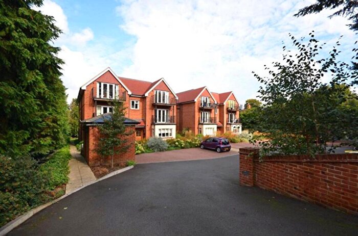 2 Bedroom Flat For Sale In Epsom Road, Guildford, GU1