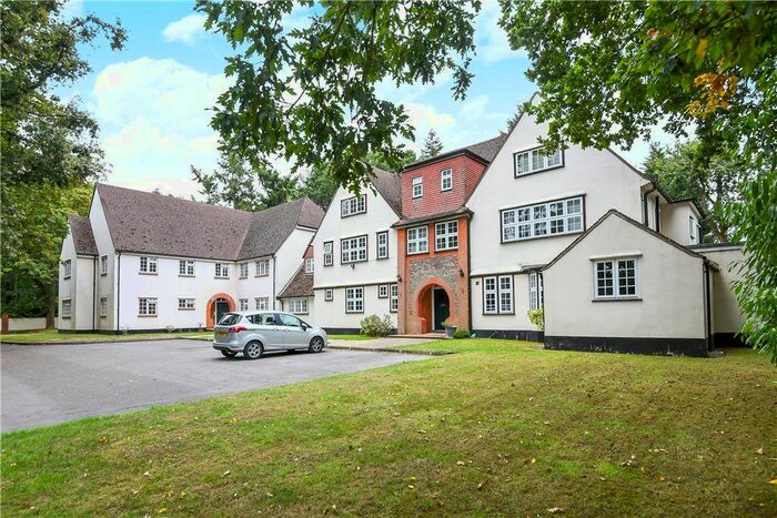 1 Bedroom Flat To Rent In The Maultway, Camberley, GU15