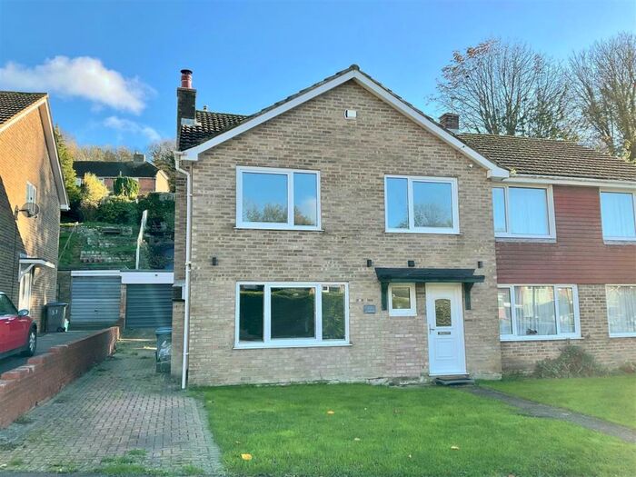 4 Bedroom Semi-Detached House To Rent In Templeside, Temple Ewell, Dover, CT16