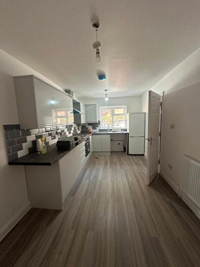 4 Bedroom Terraced House To Rent In Ilford, IG1