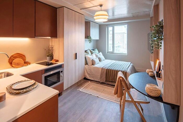 Studio To Rent In Chatfield Road, London, SW11